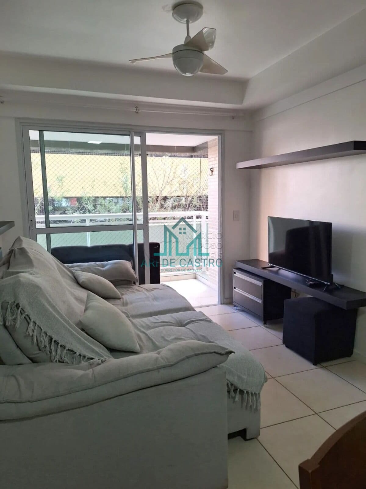 Apartamento 85m², Mobiliado com 2 Quartos com Varanda na Praia de Jatiúca - Maceió Alagoas