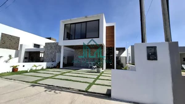 Casa em Condomínio com 3 Suítes, 257m², 4 Vagas e Varanda a 200 metros da Praia de Paripueira - Alagoas