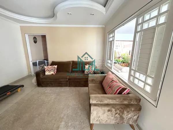 Casa com 3 Suítes e 240m² à venda em excelente localização no Bairro do Farol - Maceió Alagoas