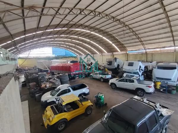 Pavilhão/Galpão Comercial para Aluguel 1.500m² na Av. Menino Marcelo - Maceió Alagoas