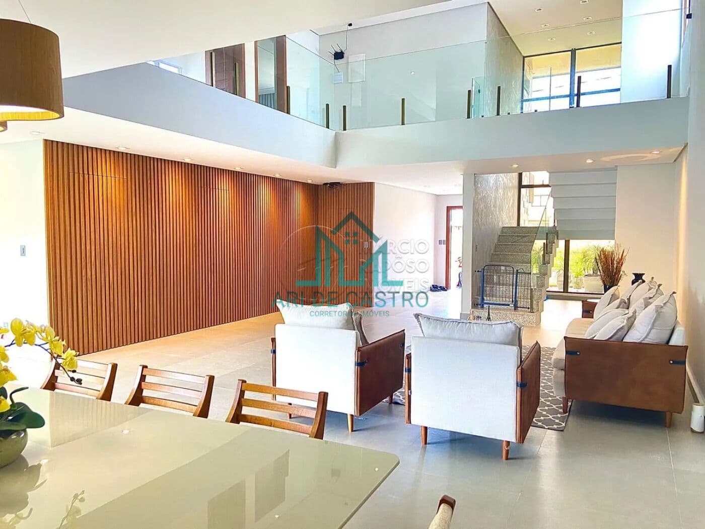 Casa em Condomínio Duplex, Nascente com 331m² com 4 Suítes, Energia Solar na Massagueira - Alagoas