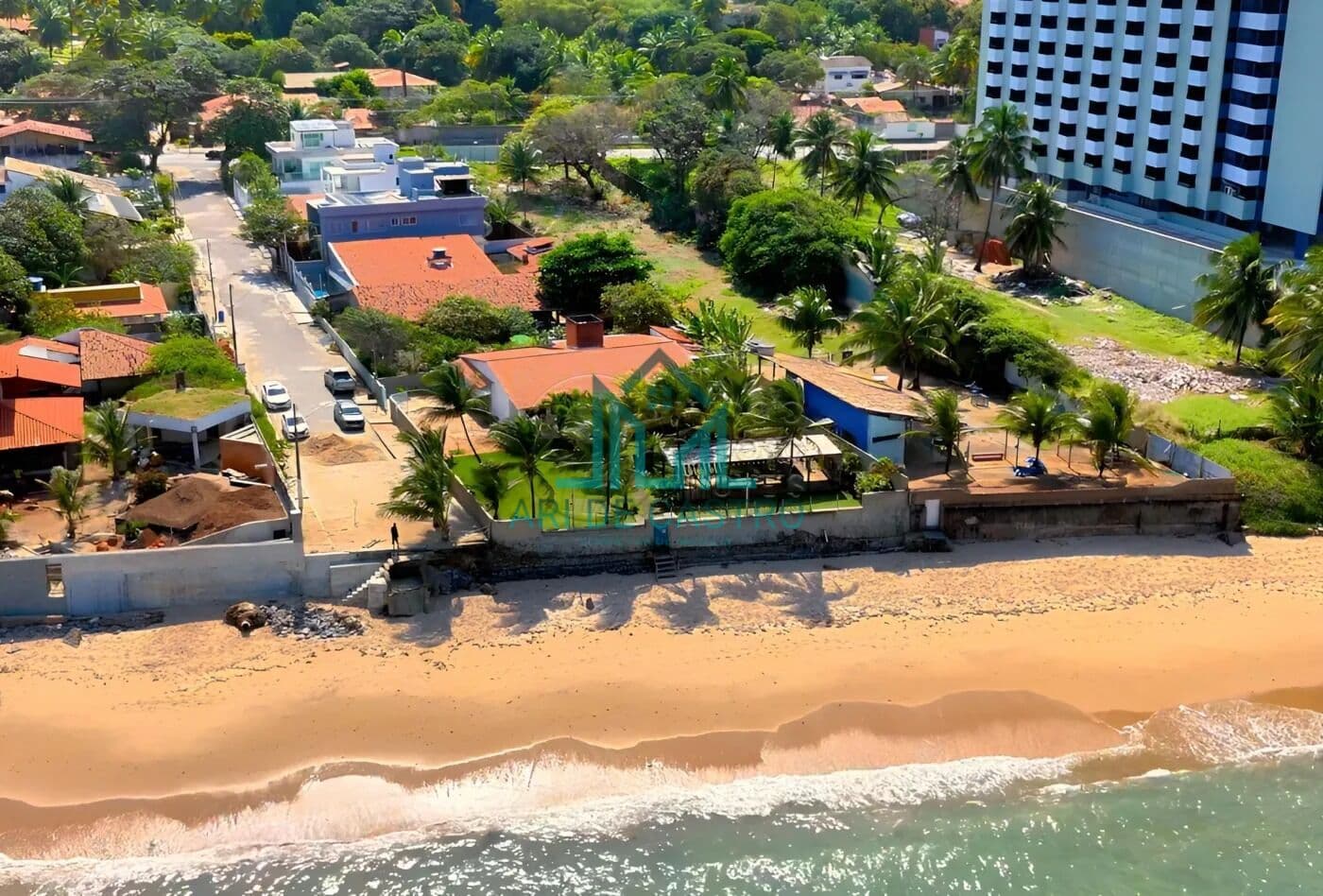 Casa à Beira-Mar, 302m² com 27 metros de Praia, Pé na Areia na Praia de Garça Torta, - Maceió Alagoas