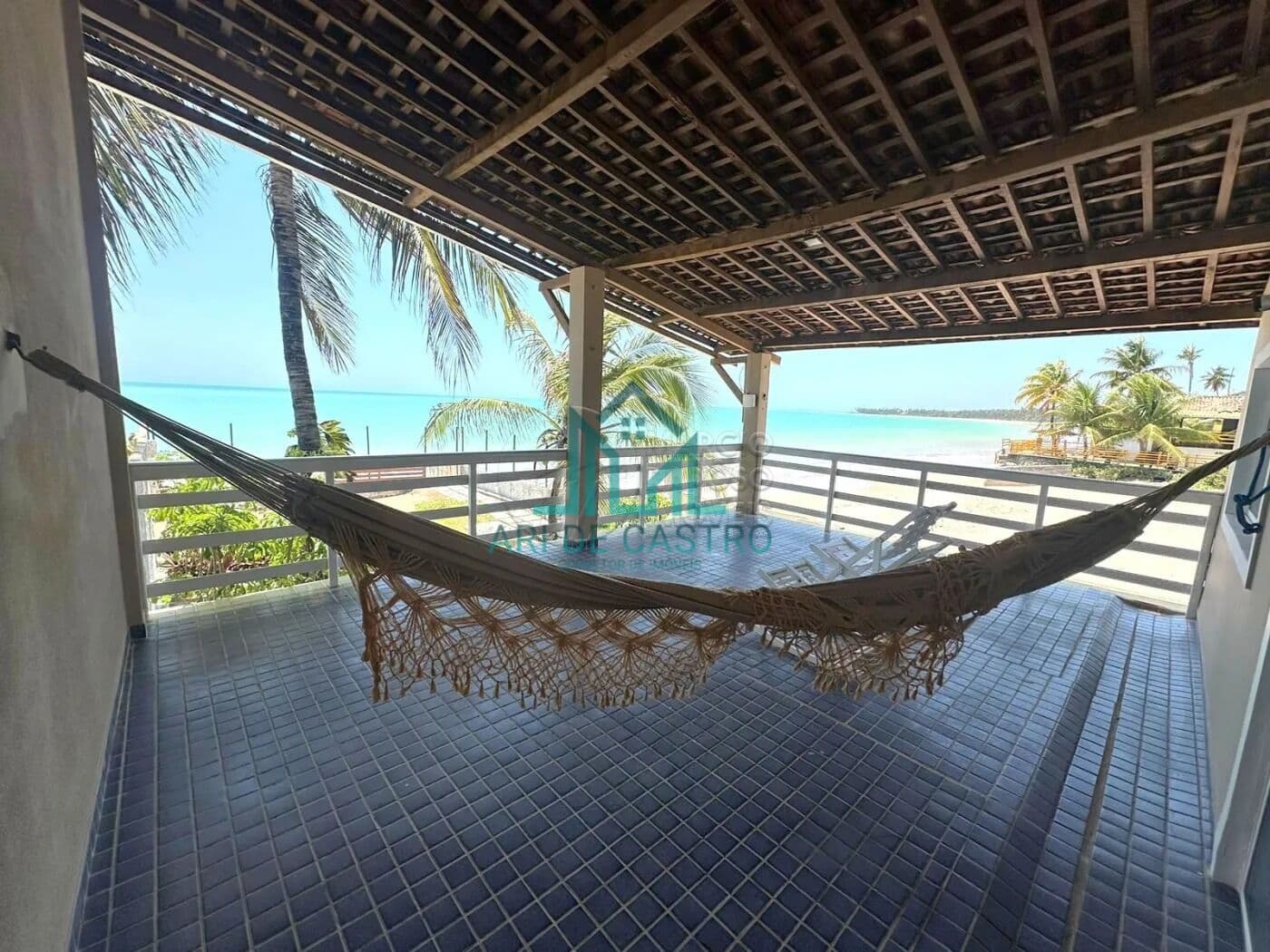 Casa à Beira-Mar com 3 Suítes na Praia de Ipioca no Litoral Norte de Maceió - Alagoas