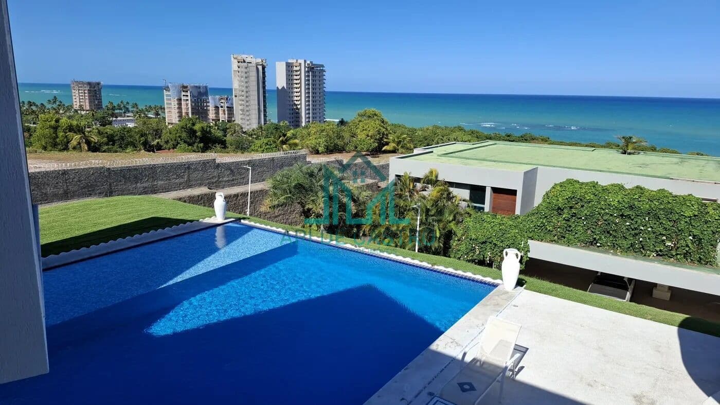 Casa com Vista Mar da Praia de Jacarecica - 551m² com Piscina, 3 Suítes, Academia e Salão de Jogos - Maceió Alagoas