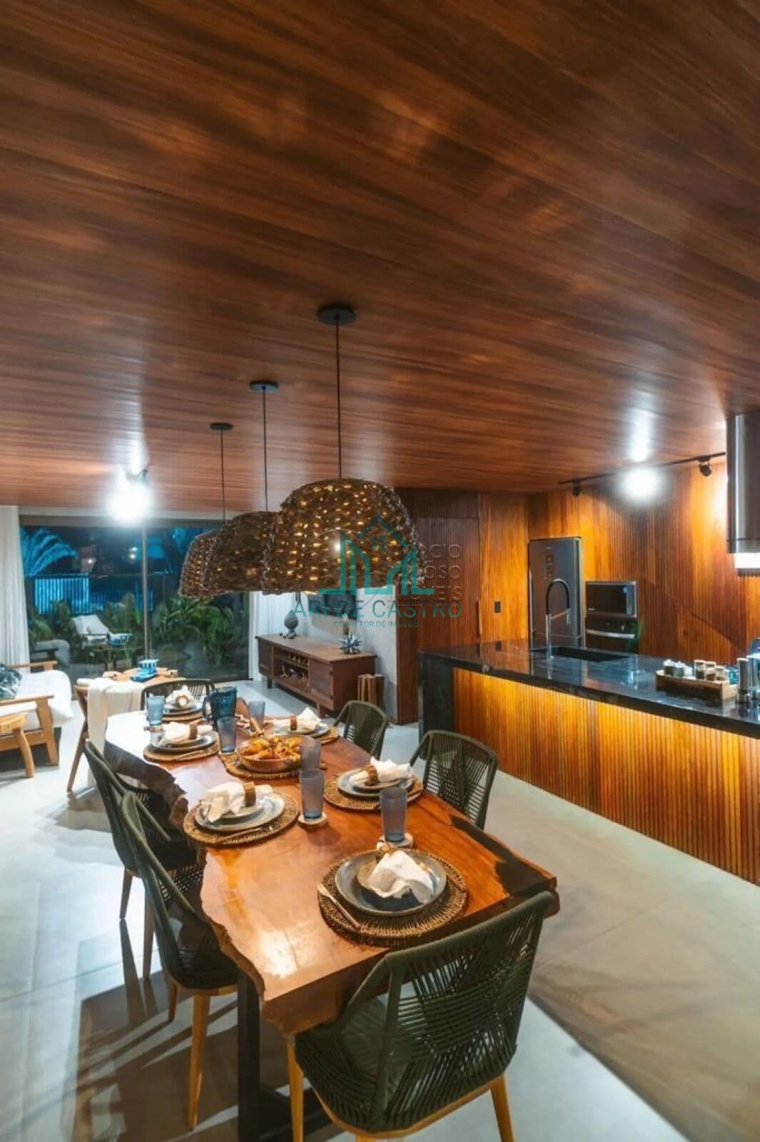 Casa Triplex, 220m², Mobiliada com Vista Mar com 4 Quartos e Piscina na Rota Ecológica dos Milagres - Alagoas
