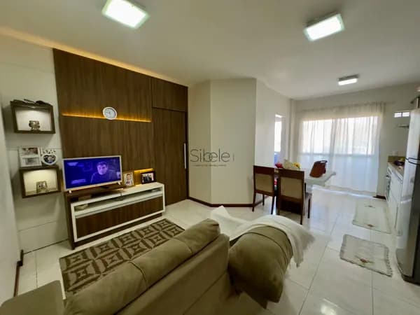 Apartamento semimobiliado