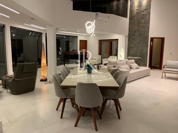 Casa Alto Padrão - Linda casa disponível para locação ou venda