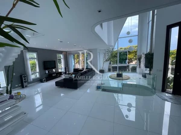 Linda Casa à venda Alto Padrão no Alpha sítio - Alphaville - Santana de Parnaíba/SP