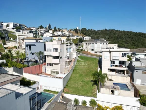 Valville 01 - Terreno à venda em Condomínio