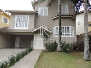 Alphaville 12 - Casa Alto Padrão para venda com 350m² de área útil