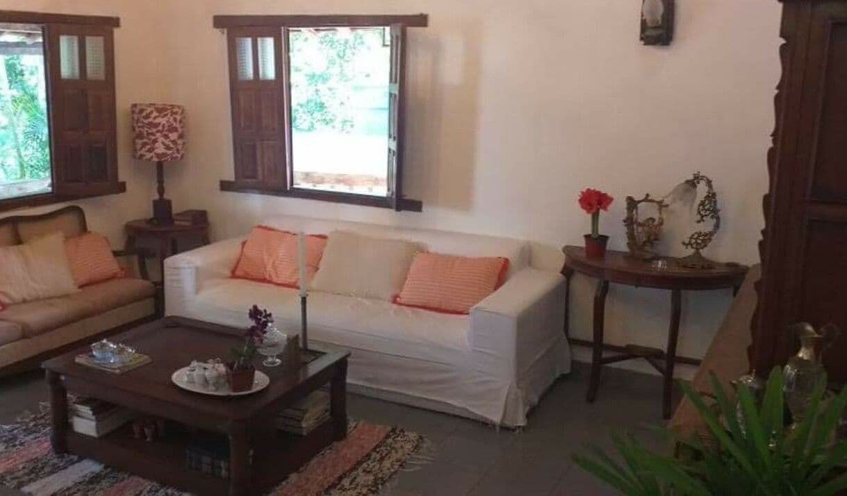 Casa com Terreno de 1.000,00 m² - Mucugê