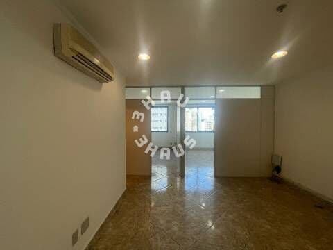 Sala/Conjunto de 43m², 03 ambientes, 02 banheiros e 02 vagas em Alto de Pinheiros - São Paulo - SP