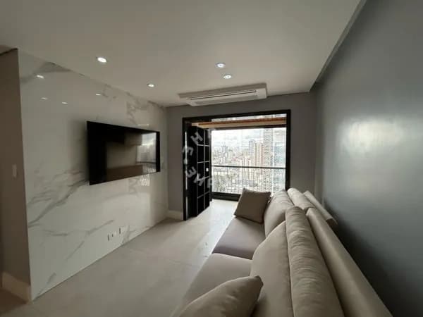 Apartamento no Tatuapé de 85m², com 3 dormitórios (sendo 1 suíte), varanda. 2 vagas de garagem.
