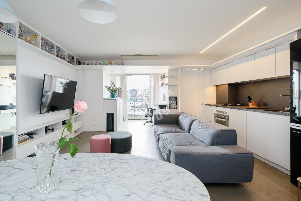 Apartamento em Moema com 62m², 01 suíte, varanda fechada com vidro. 01 vaga de garagem!