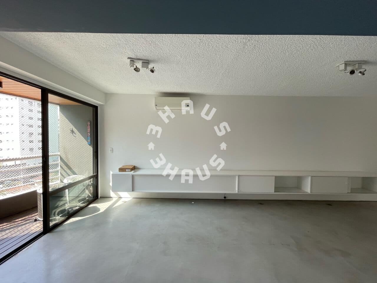 Apartamento aconchegante com 67m² 02 quartos (sendo 1 suíte), 02 banheiros, cozinha americana, varanda. 02 vaga de garagem.