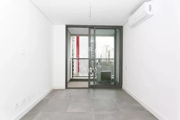 Studio de 26m² no Tatuapé, com 01 dormitório, varanda, ar condicionado, cozinha.
