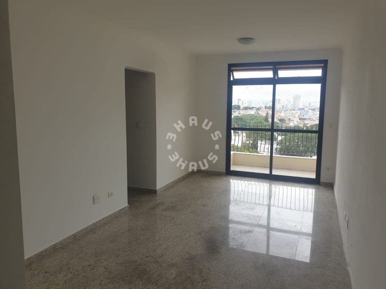 Apartamento na Mooca com 92m², 3 dormitórios (sendo 1 suíte), varanda. 2 vagas de garagem!