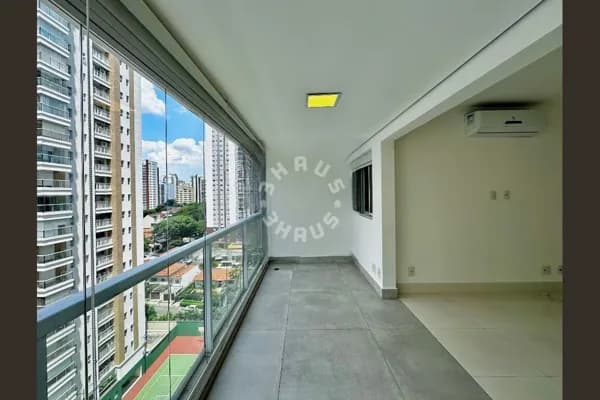 Apartamento no Campo Belo de 74m², com 02 dormitórios (sendo 01 suíte), varanda. 01 vaga de garagem!