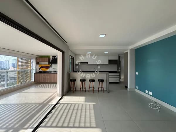 Apartamento para locação no Brooklin de 178m², com 3 suítes, varanda gourmet. 2 vagas + depósito!