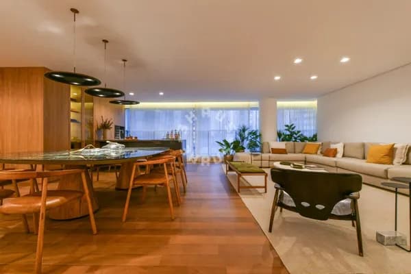 Apartamento no Brooklin de 213m², com 03 suítes, living 03 ambientes, varanda gourmet. 03 vagas de garagem + depósito!