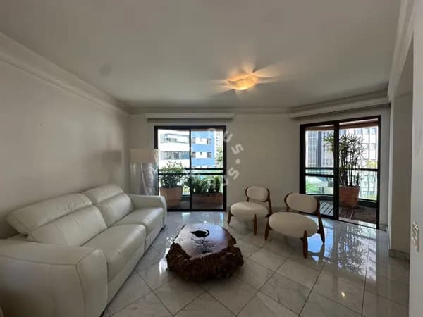 Apartamento de 121m² no Brooklin, com 3 dormitórios (sendo 1 suíte), varanda. 3 vagas!