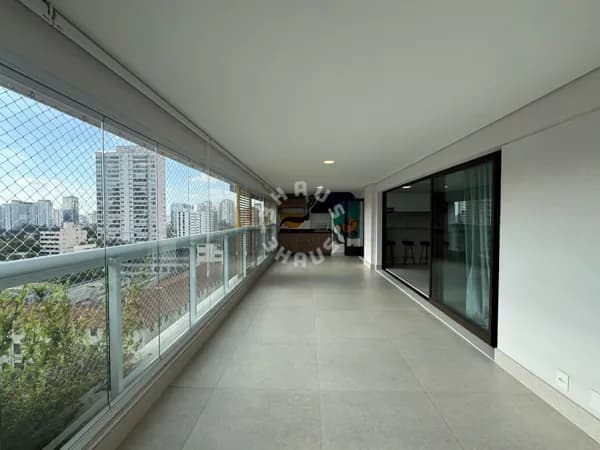 Apartamento no Brooklin de 178m², com 3 suítes, varanda gourmet. 2 vagas + depósito!