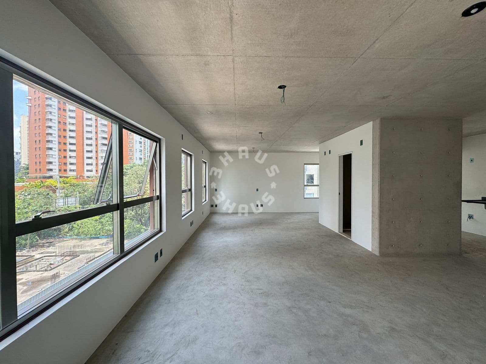 Apartamento MaxHaus BLX de 70m², com 01 ou 02 dormitórios. 01 vaga de garagem. Panamby - SP