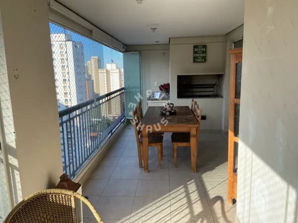 Apartamento de 130m² na Vila Clementino, com 3 dormitórios (sendo 2 suítes), varanda gourmet. 2 vagas de garagem!