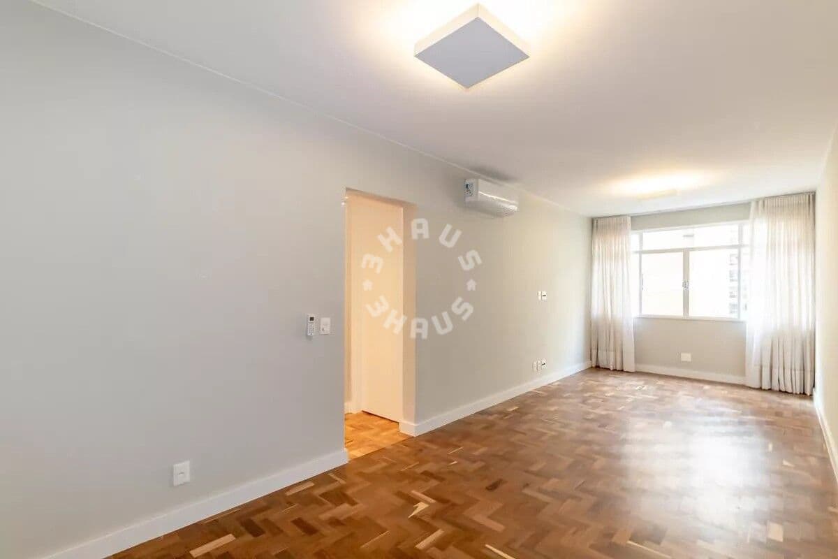 Apartamento de 106m² no Itaim Bibi, com 2 suítes, sala ampla. 1 vaga de garagem!