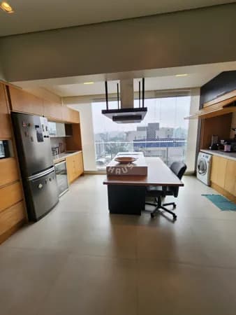 Cobertura Duplex em Moema de 89m², mobiliado, com 1 suíte, varanda. 2 vagas de garagem!
