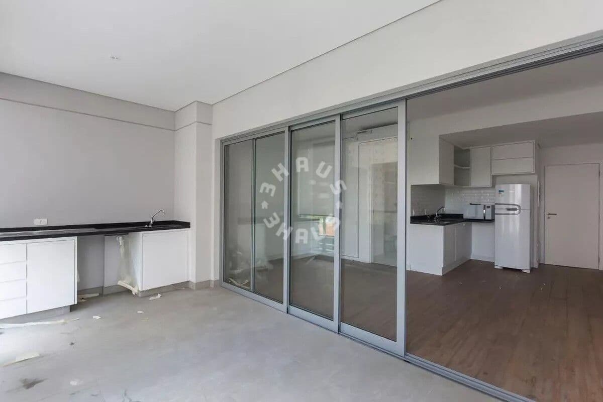 Apartamento de 48m² em Moema, com 1 dormitório, varanda.1 vaga de garagem!