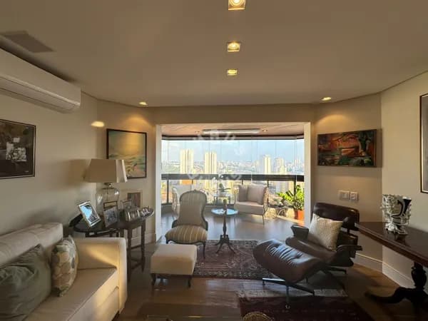 Excelente Apartamento de 276m², com 04 suítes, escritório, varanda. 03 vagas de garagem!