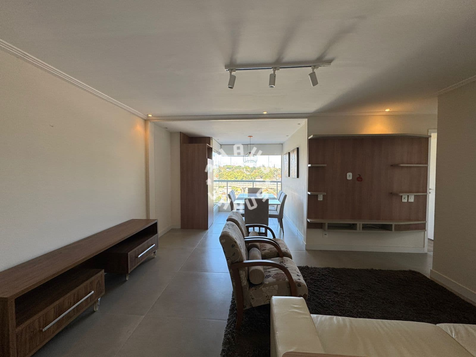 Apartamento no Campo Belo com 72m², 2 dormitórios (sendo 1 suíte), varanda. 2 vagas de garagem!