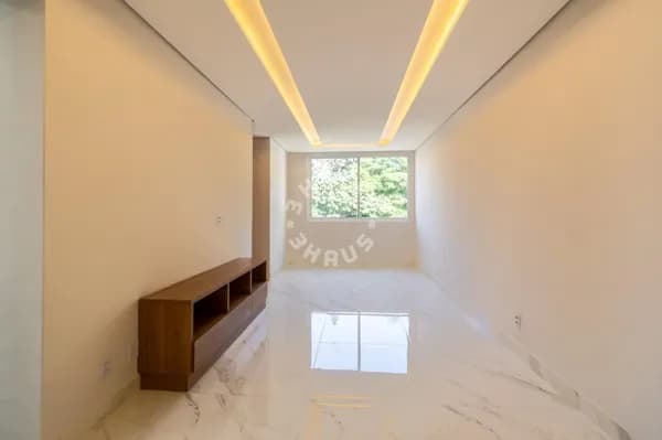 Apartamento no Jardim Prudência, com 77m², 2 dormitórios (sendo 1 suíte), sala ampla. 1 vaga de garagem!