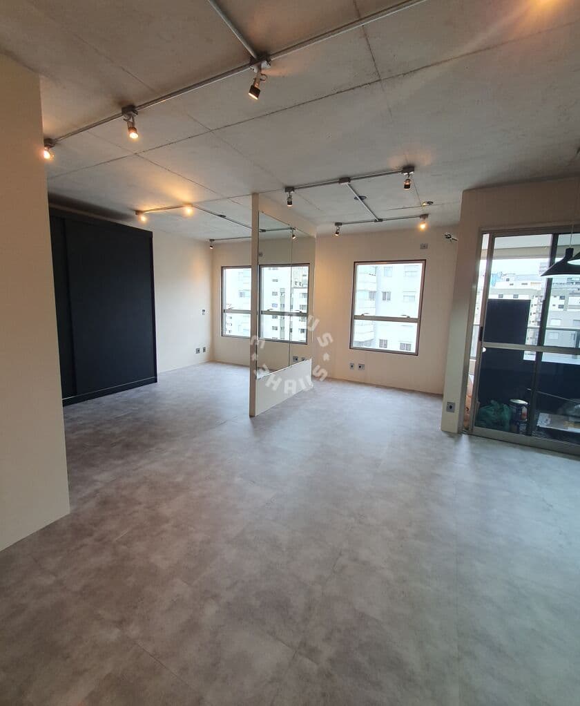 Apartamento MaxHaus Paulista de 53m² , com 01 dormitório, varanda. 01 vaga de garagem. Pronto para morar.