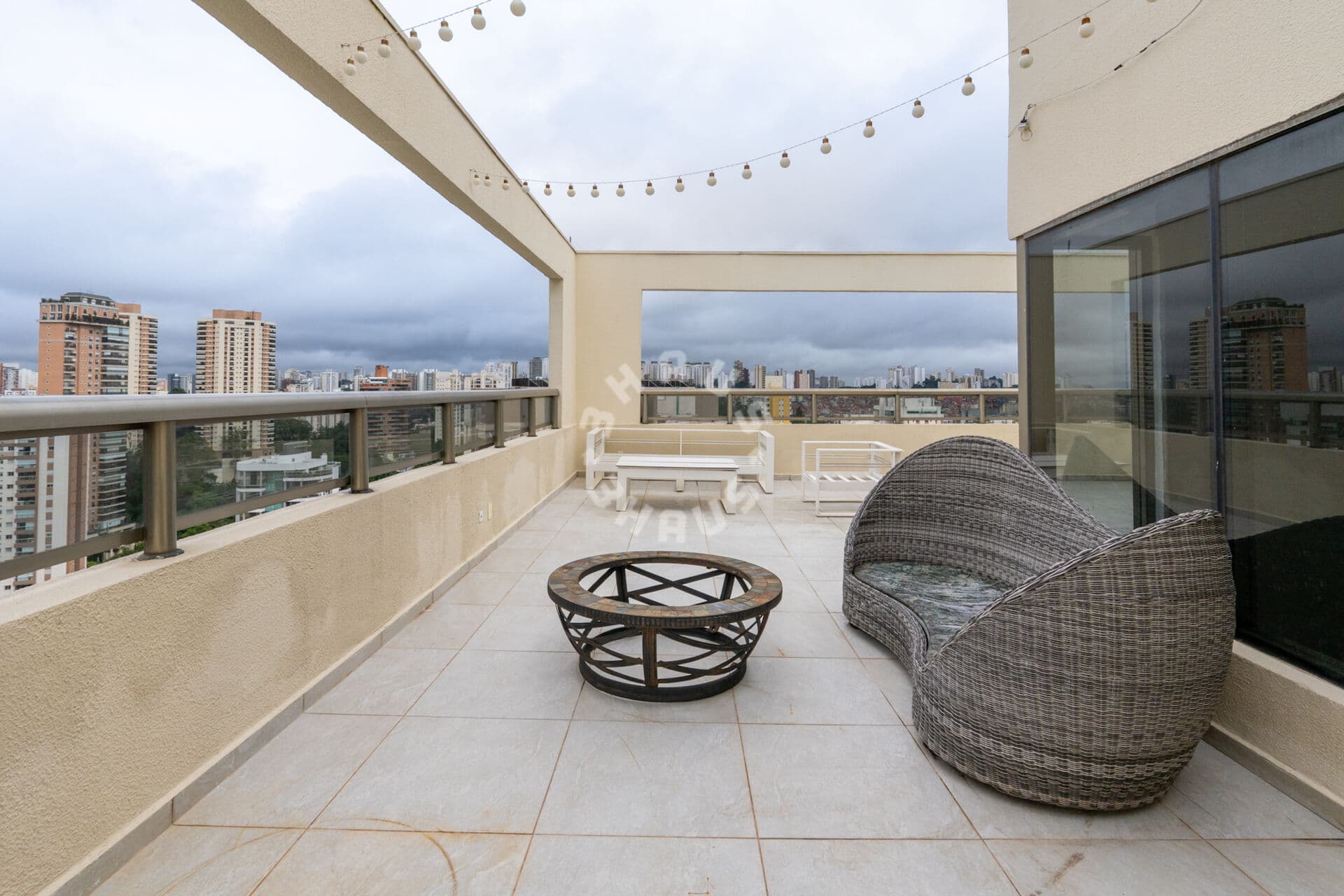 Cobertura Duplex MaxHaus no Panamby de 140m², com 1 dormitório, terraço privativo. 2 vagas de garagem!