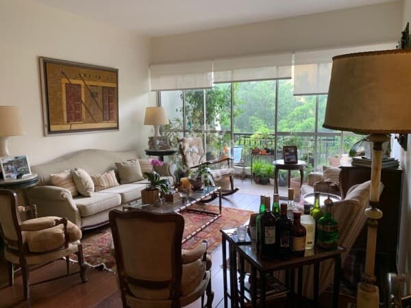 Apartamento de 126m², com 03 dormitórios, 01 suíte + 01 vaga de garagem na no Morumbi!