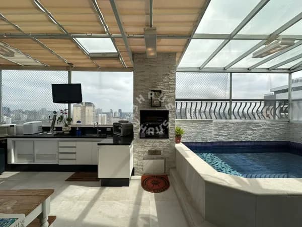 Cobertura Duplex em Moema com 189m², 3 suítes, piscina, living amplo, churrasqueira. 4 vagas de garagem + depósito!