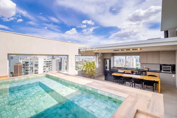 Excelente Cobertura Duplex de 309m² no Real Parque, com 3 suítes, piscina, área gourmet. 4 vagas de garagem + depósito!