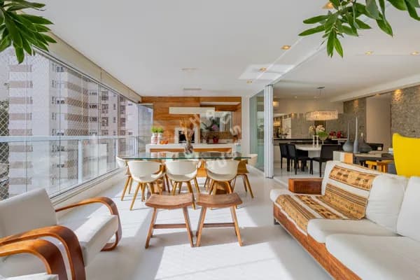 Apartamento mobiliado de alto padrão no Campo Belo com 222m², 4 suítes e varanda gourmet. 4 vagas + depósito!