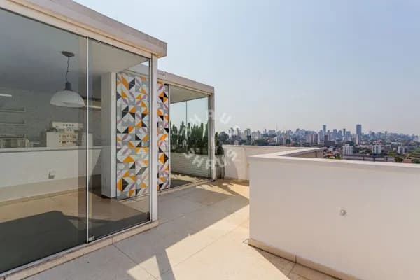 Cobertura Duplex no Alto de Pinheiros de 123m², com 02 dormitórios (sendo 01 suíte), varanda. 02 vagas de garagem!