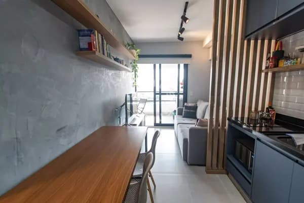 Apartamento na Vila Mariana, com 37m², 1 dormitório, varanda. 1 vaga de garagem!