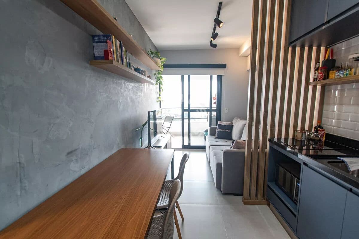 Apartamento na Vila Mariana, com 37m², 1 dormitório, varanda. 1 vaga de garagem!