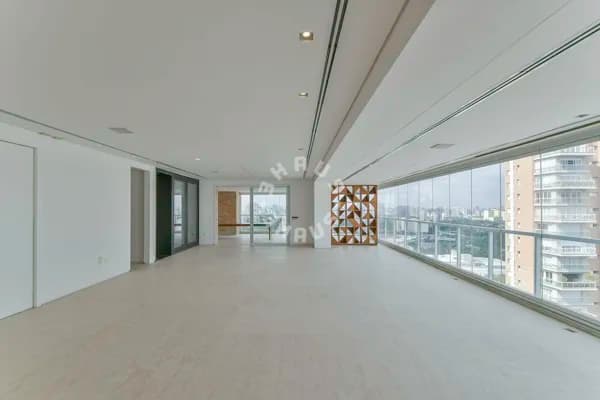 Excelente apartamento de alto padrão na Vila Mariana, com 412m², 4 dormitórios, varanda gourmet, adega. 5 vagas + depósito!