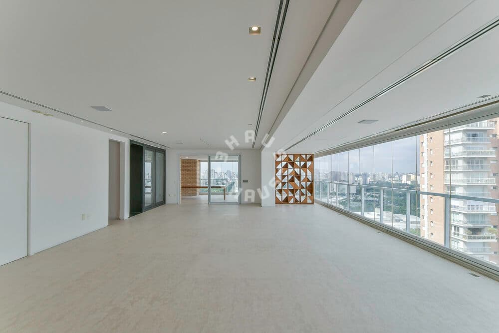 Excelente apartamento de alto padrão na Vila Mariana, com 412m², 4 dormitórios, varanda gourmet, adega. 5 vagas + depósito!