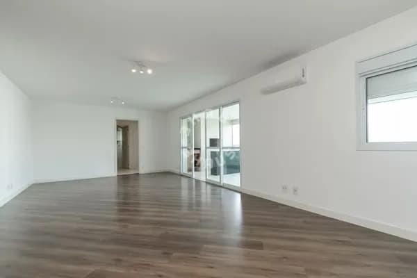 Apartamento de 139m² na Chácara Santo Antônio, com 3 suítes, varanda gourmet. 2 vagas!