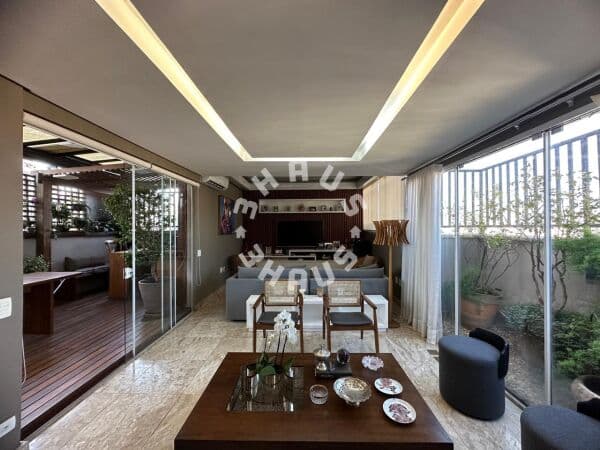Cobertura Duplex de 200m², com espaço gourmet, hidromassagem, + 3 suítes no Morumbi!