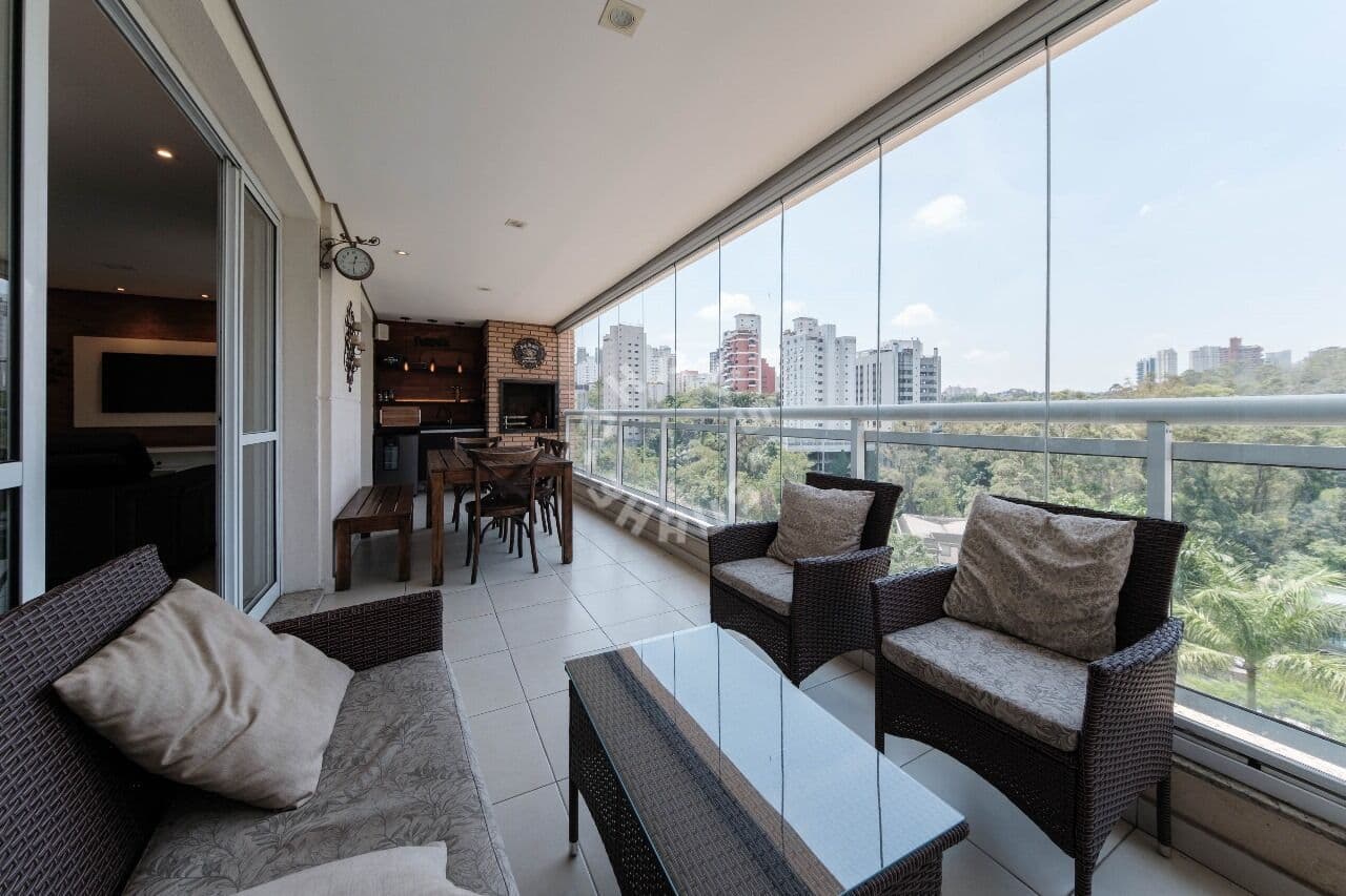 Apartamento no Panamby com 171 m², 4 dormitórios (3 suítes), varanda gourmet. 3 vagas de garagem!