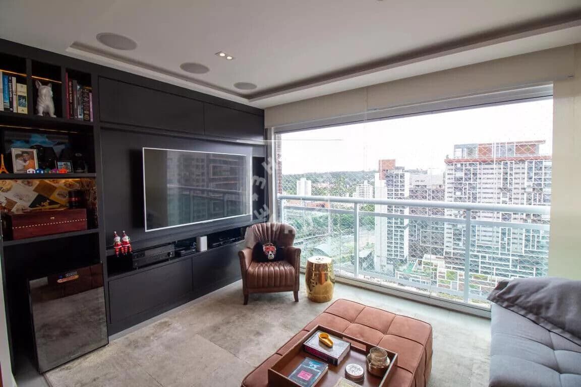 Apartamento com 92m² com 02 suítes, 02 banheiros sociais, cozinha, área de serviço, sala de jantar, varanda gourmet, andar alto. 02 vagas de garagem.