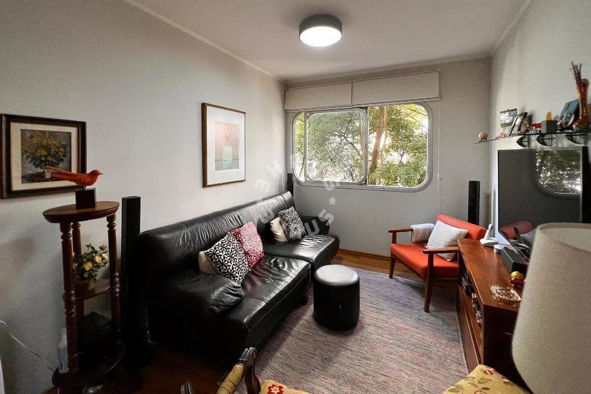 Apartamento em Moema, com 85 m², 3 dormitórios (sendo 1 suíte), escritório. 1 vaga de garagem!